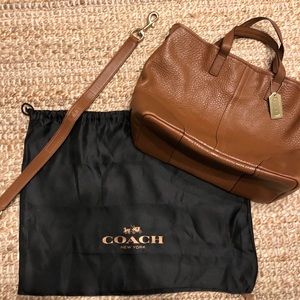 Pebble leather coach bag